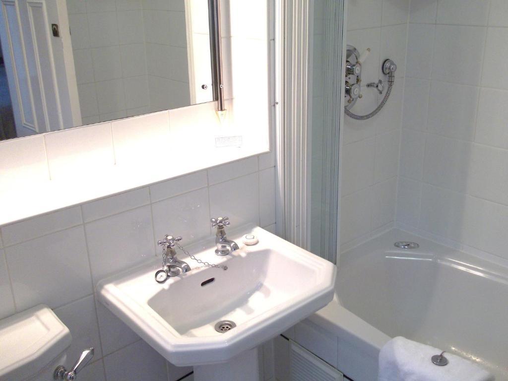 Newbury Manor Guest House Cameră foto